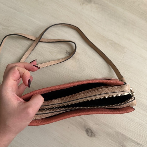 Vince Camuto cross bag - Picture 6 of 6